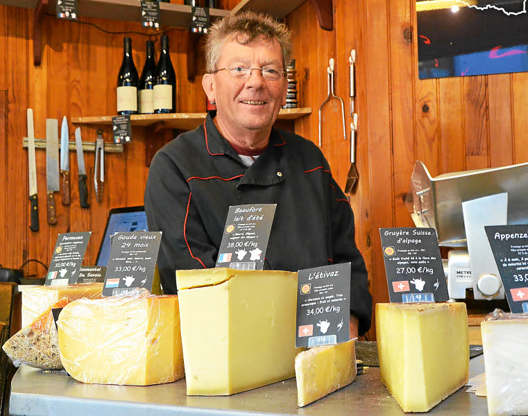 محادثة فرنسية داخل محل أجبان