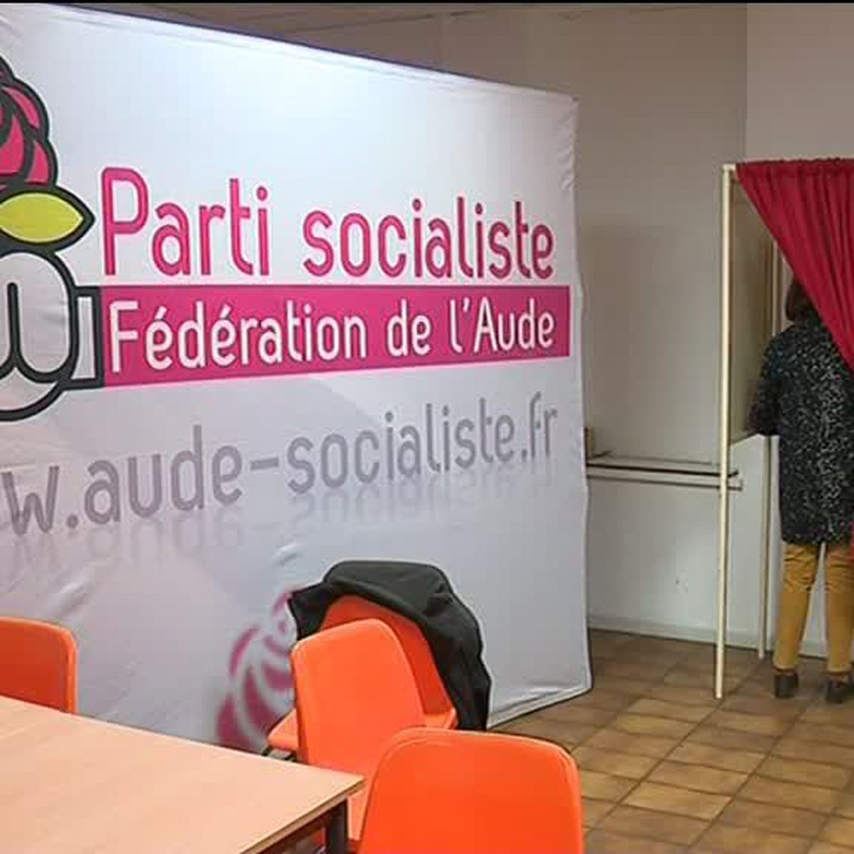 محادثة فرنسية عن أزمة الحكومة الفرنسية الحالي 1