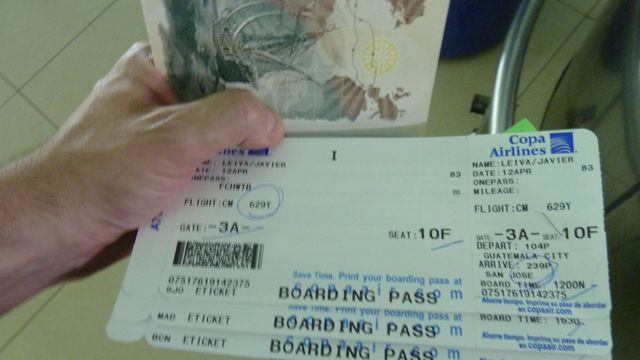 محادثة فرنسية لتغيير موعد تذكرة الطيران 1